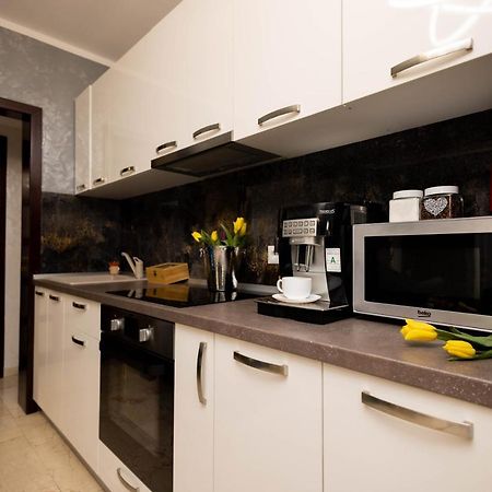 Central Apartament 3 Iasi Ngoại thất bức ảnh